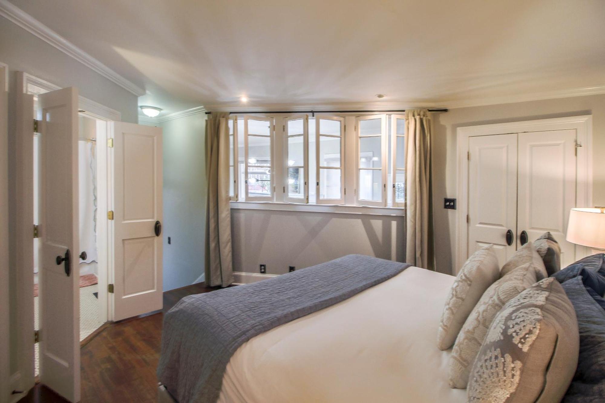 Walk To It All In Downtown, Double King Beds 薩凡納 外观 照片