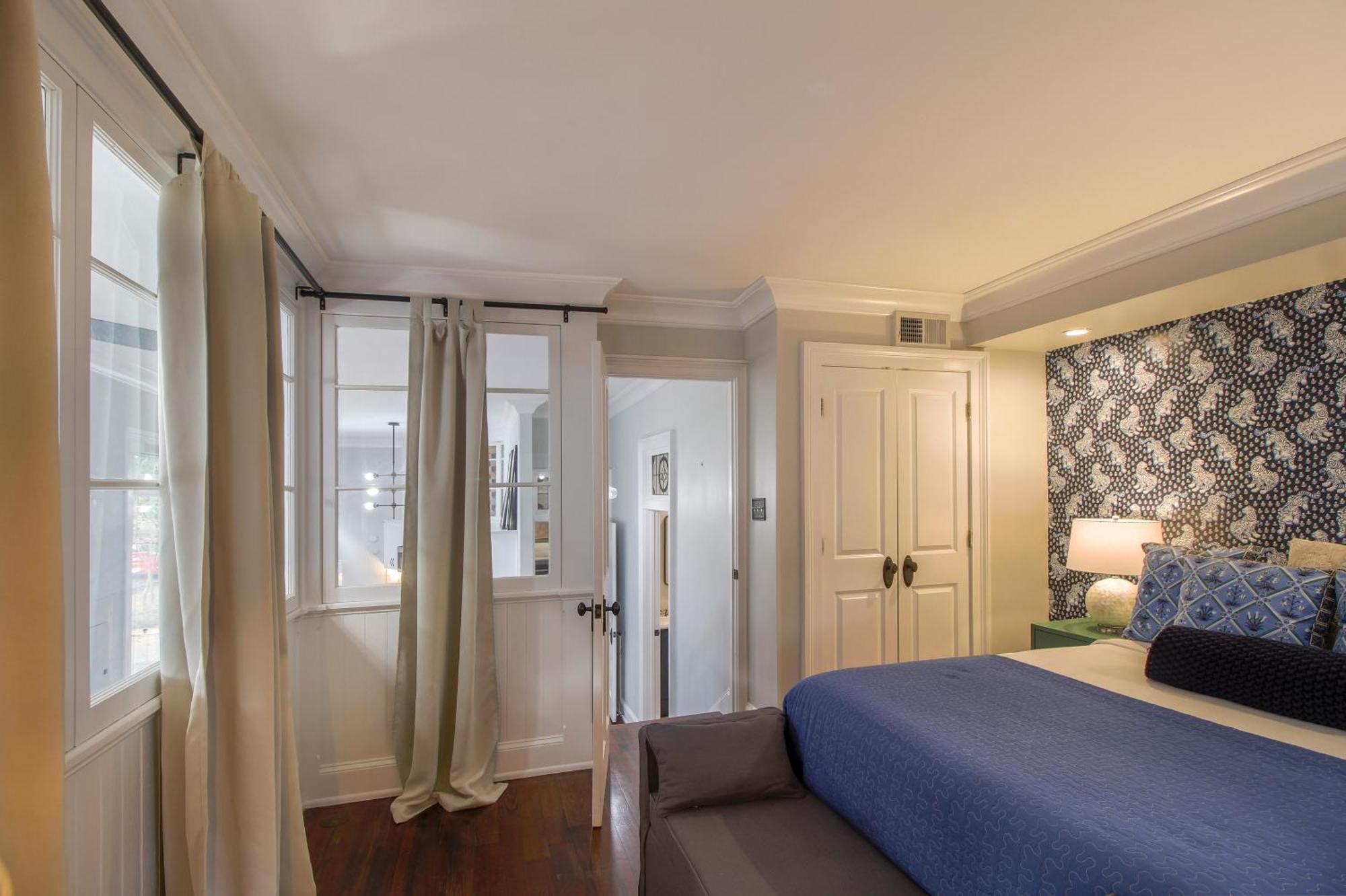 Walk To It All In Downtown, Double King Beds 薩凡納 外观 照片